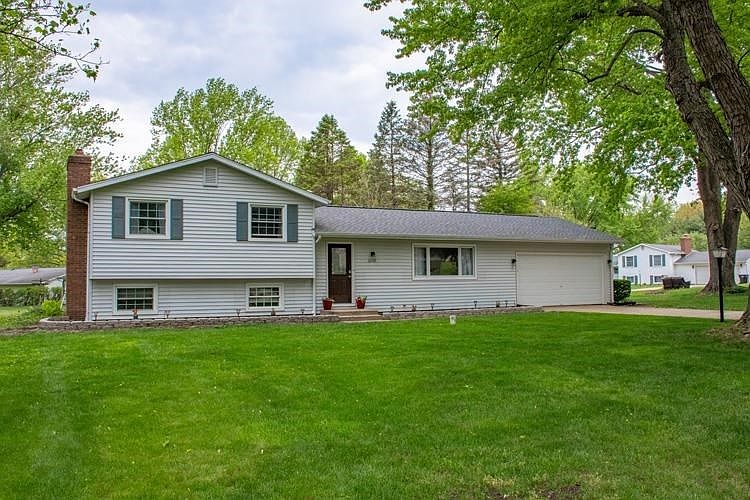 1st image of 52547 Heatherfield Dr