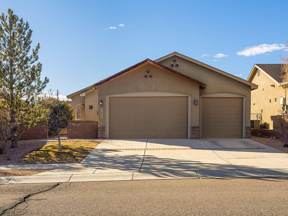 1st image of 11009 Esmeralda Dr NW