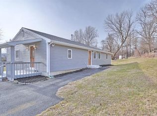 1040 Public Rd, Bethlehem, PA 18015