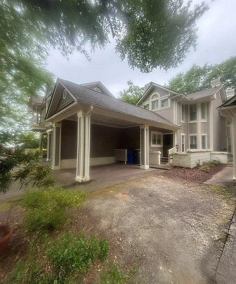 708 Marketview Ct — Photo 1