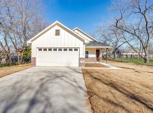 1102 Williams Ave, Cleburne, TX 76033