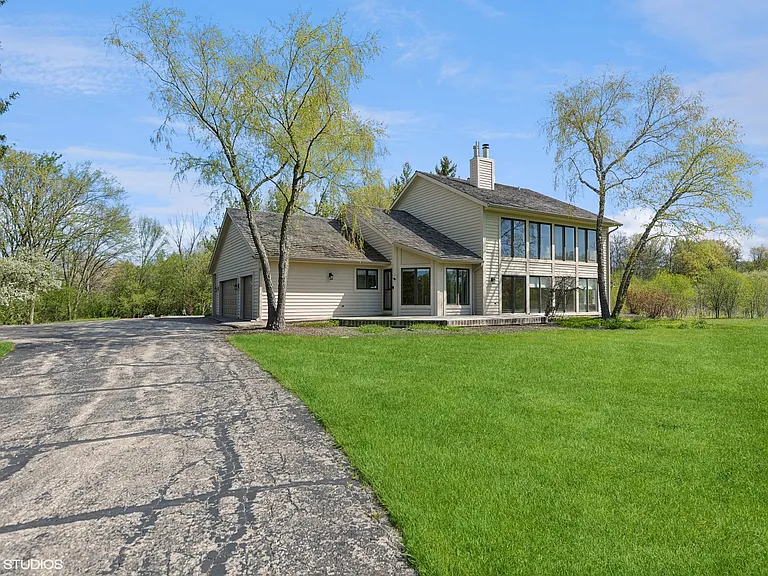 15020 King Dr — Photo 23