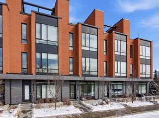 3012 S Parkdale Blvd NW, Calgary, AB T2N5B3