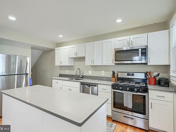 2nd image of 206 Maryland Ave