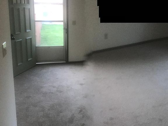 4th image of 2112 Hewitt Ave #F