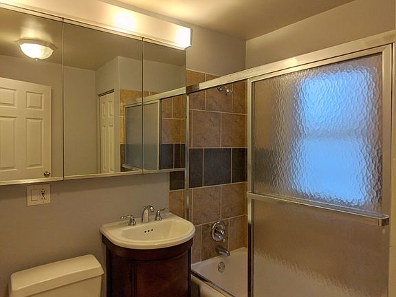 2nd image of 5027 N Harding Ave #G