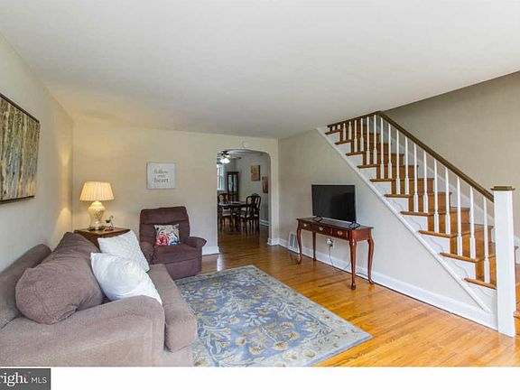 3rd image of 5242 Westbrook Dr