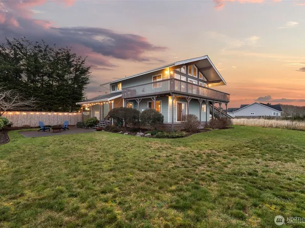 138 Sunrise Avenue SE, Ocean Shores, WA 98569