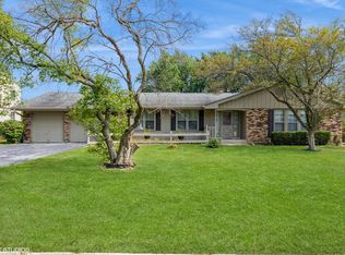 10 Carol Ct, Crete, IL 60417