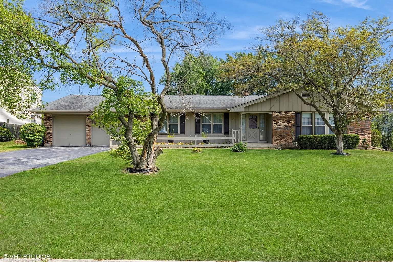 10 Carol Ct photo 1