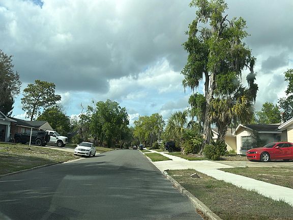 4th image of 2707 Grassmere Ln