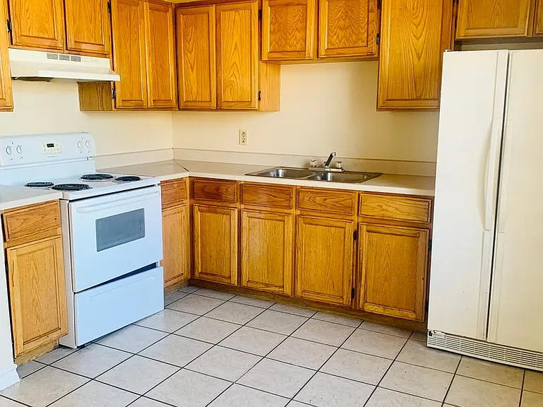 3414 Weeping Willow St — Photo 7