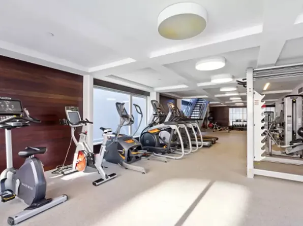 200 East 11th Street image 9 of 14