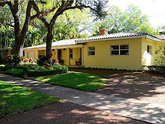 2nd image of 6907 Pallazzo St
