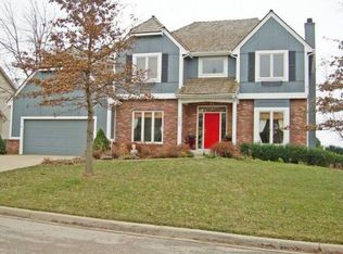 5209 Fox Chase Dr, Lawrence, KS 66049