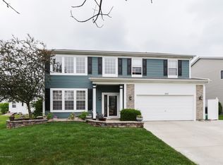 557 Hancock Ave, South Elgin, IL 60177