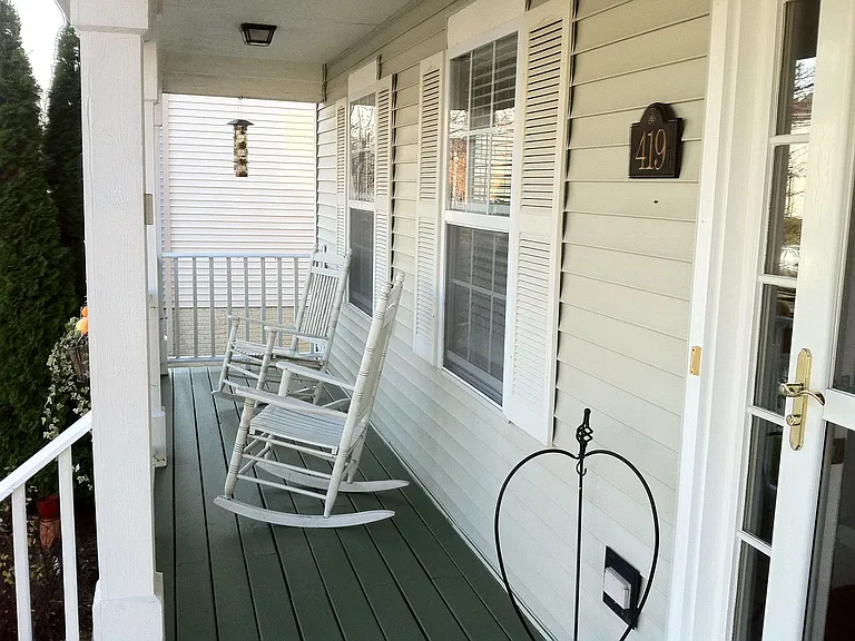 419 Reagan Dr — Photo 3