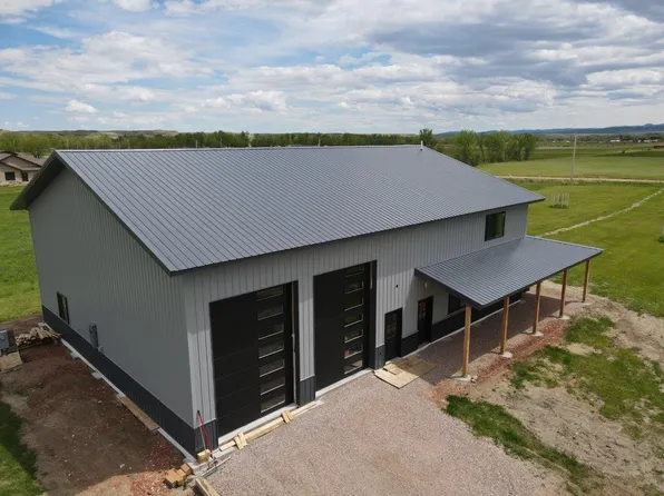 2415 Norman Ln, Belle Fourche, SD 57717