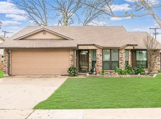 3712 Fort Hunt Dr, Arlington, TX 76016