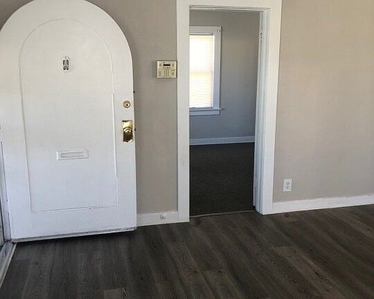 2nd image of 5951 Cimarron St