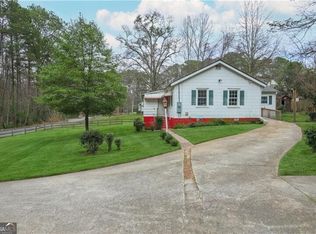 1105 Lakeshore Dr, Jonesboro, GA 30236