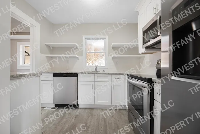2 bed, 1.0 bath, $1,325 — Photo 4