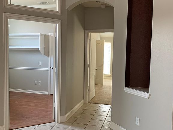 3rd image of 2371 Barret Dr