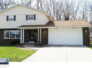 50 Crestview Dr, Appleton, WI 54915