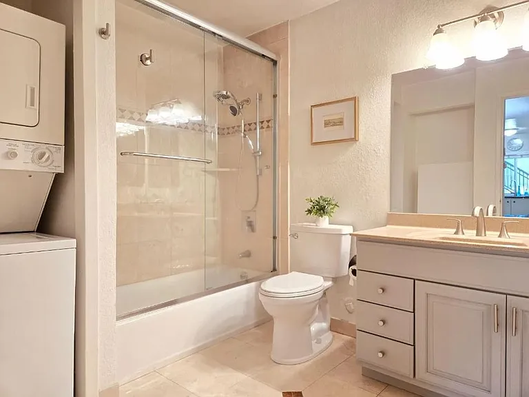 5060 Bridgepointe Pl — Photo 1
