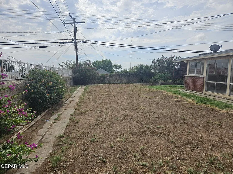 3411 Garnet Dr — Photo 24