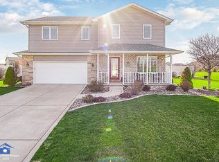 10048 Abbey Rd, Saint John, IN 46373