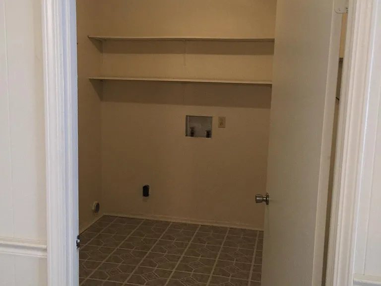 702 39th Ct E — Photo 16