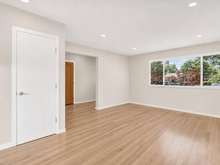 787 E Redmaple Cir — Photo 6