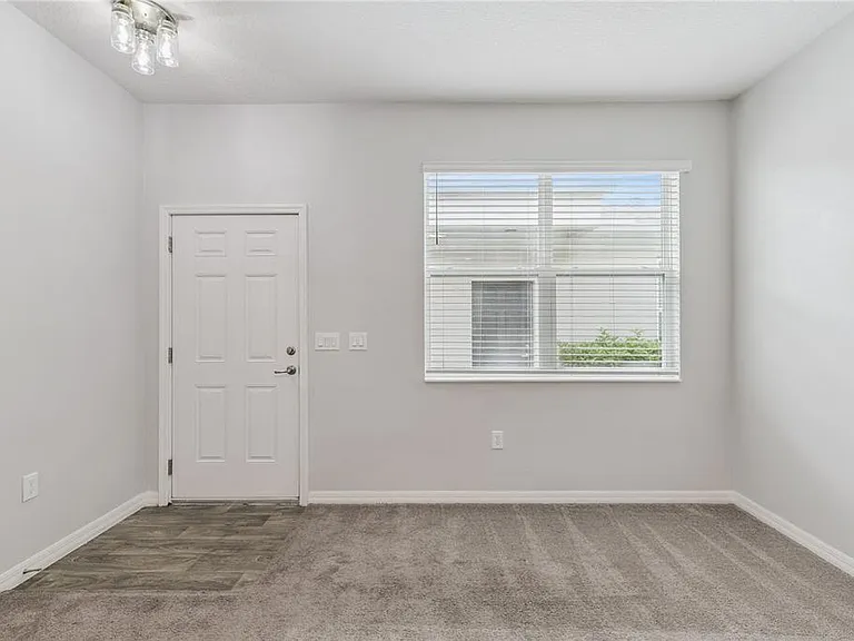1863 Shumard Ave — Photo 7