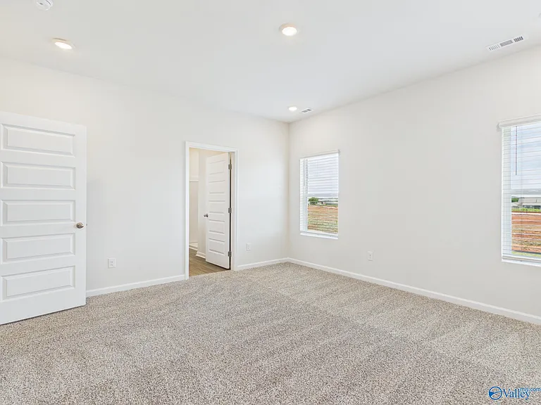 125 Betty Williams Dr — Photo 14