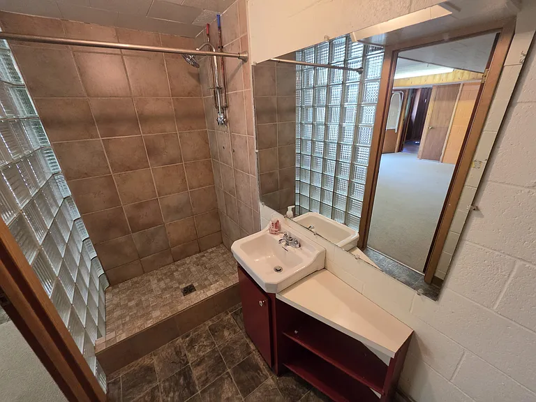 1106 Ardmore St — Photo 11