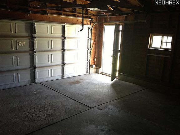 4th image of 1812 Glenmount Ave
