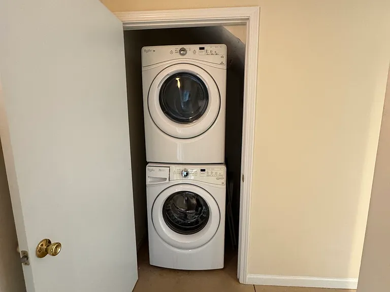 283 Athens Ave — Photo 5