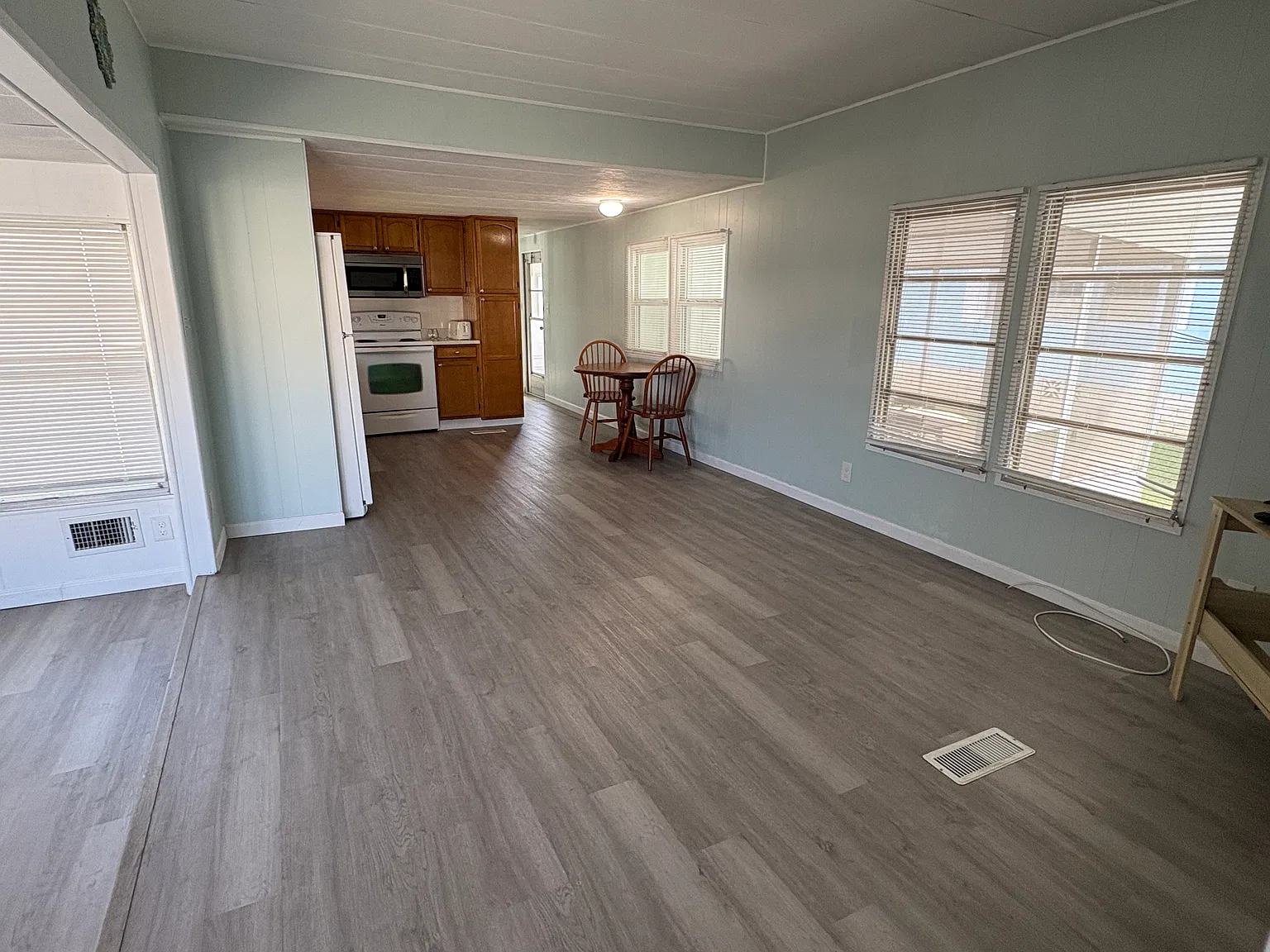 2 bed, 672 sqft, $1,500 — Photo 2