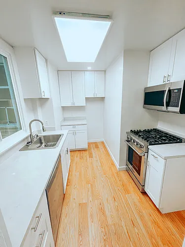 121 Carl St #3 Photo 1