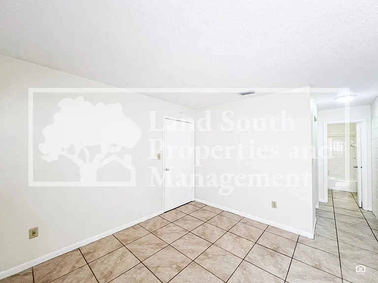 725 E Lime St #B-A — Photo 11