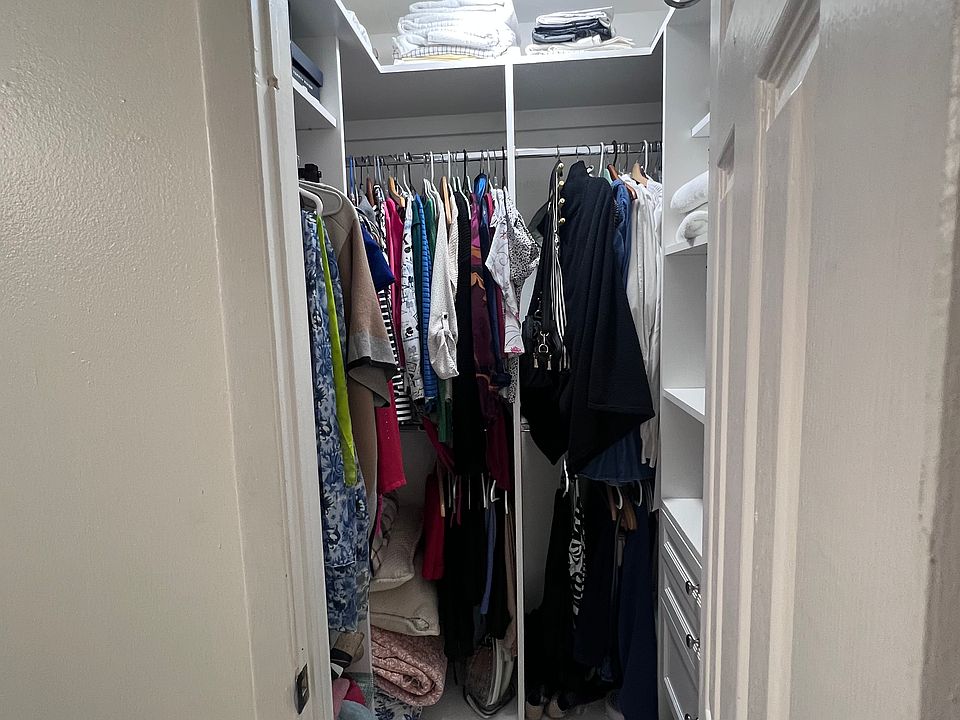 2nd room closet