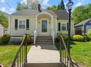 41 River Rd, Lincoln, RI 02865