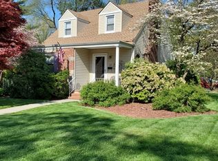 55 Howard St, Dumont, NJ 07628
