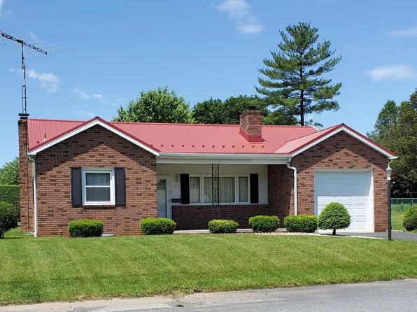 204 S Landis Ave, Waynesboro, PA 17268