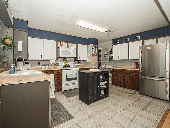 4th image of 4309 S Ong St