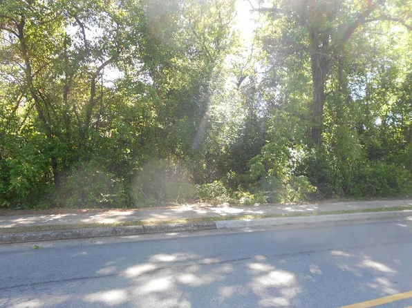 610 S Dooly St, Montezuma, GA 31063