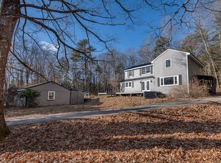 582 Ledge Rd, North Yarmouth, ME 04097