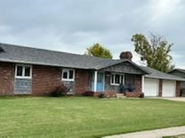 1212 W 7th St, Larned, KS 67550