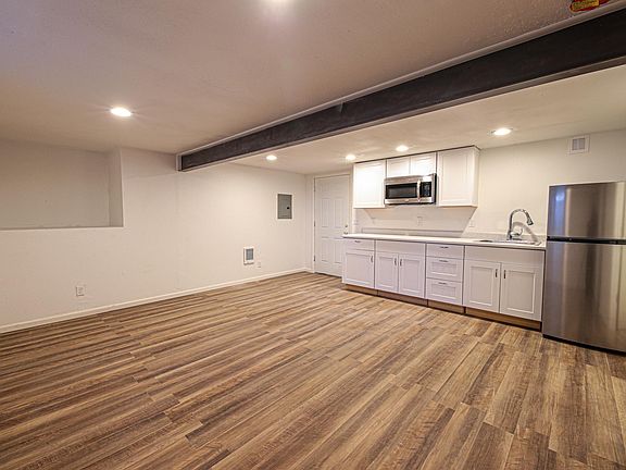 3rd image of 9836 N Clarendon Ave #B